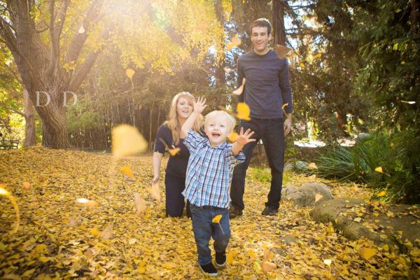 Read more about the article Family Photography Fullerton Arboretum Maternity Photos | The {L} Family