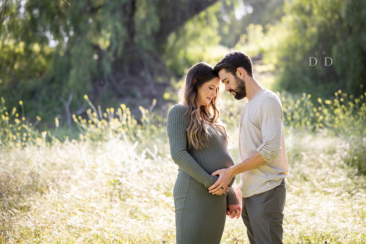 Maternity Photos in a Wild Field
