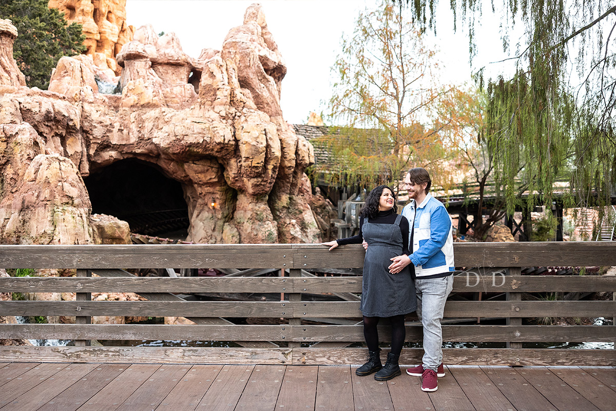 Disneyland Thunder Mountain Maternity Photography