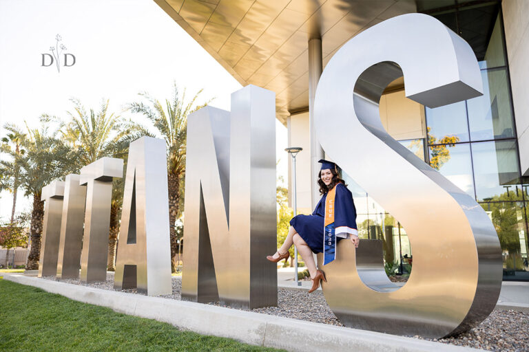 Read more about the article {I} CSUF Grad Photos Fullerton