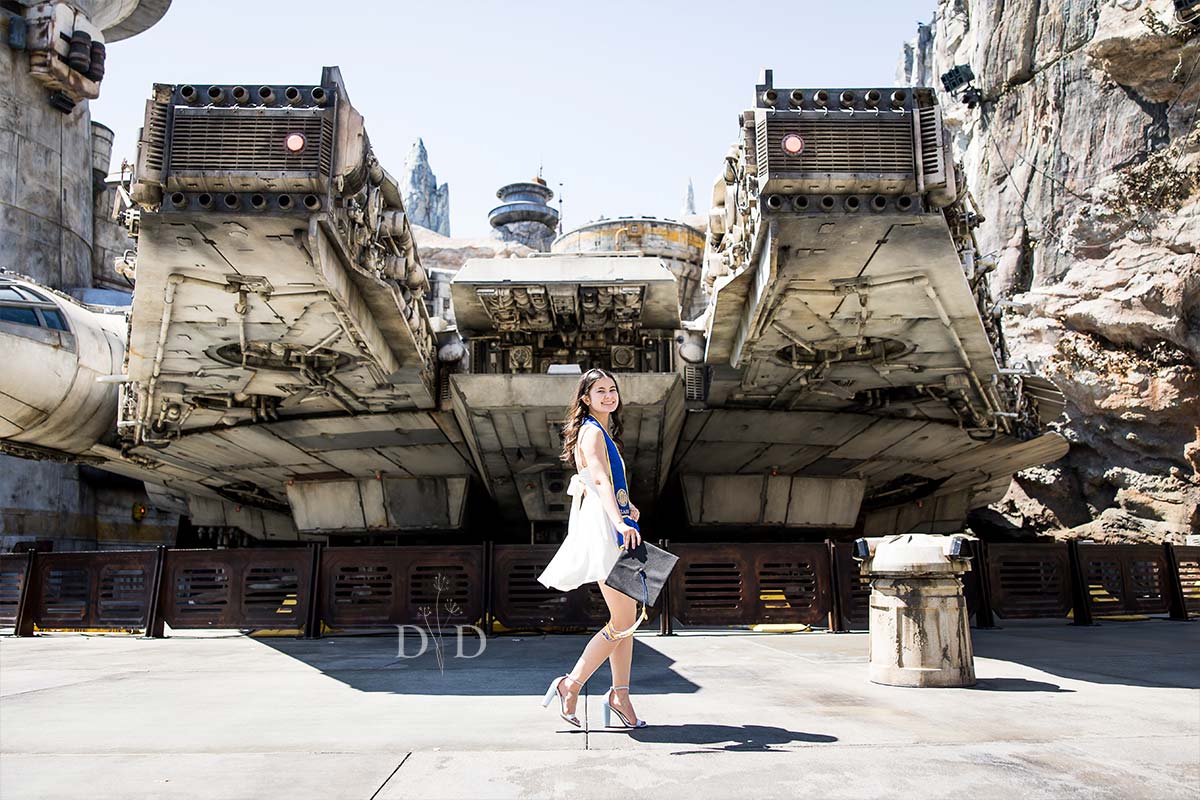 Millennium Falcon Grad Photo